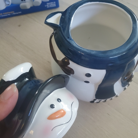 Brand New in Box ⛄️ Snowman Hot Chocolate Maker - Picture 3 of 5